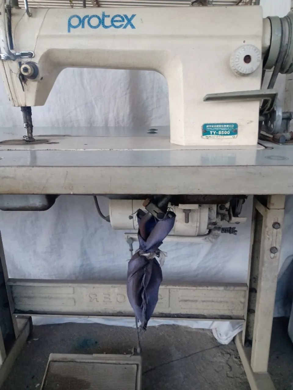  Máquina de Costura Reta Industrial - Foto 3