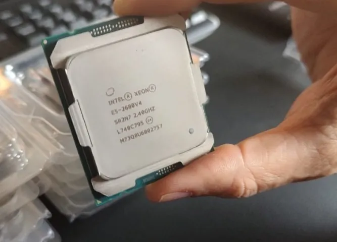 Processador Xeon X99 2680 V4 Leiam o anuncio.