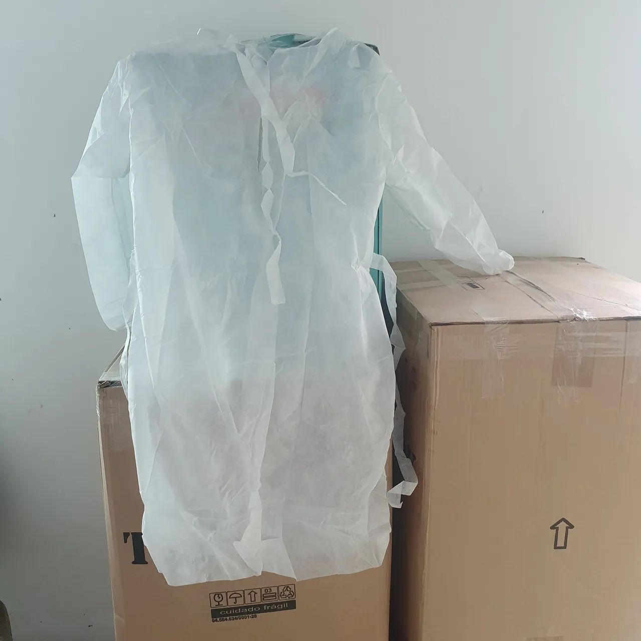 Avental descartável manga longa gramatura 30 - Foto 4