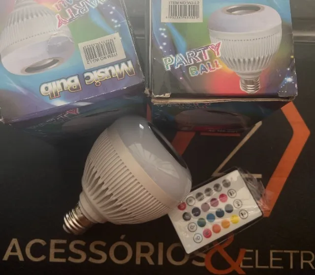 Lâmpada Caixa de Som Bluetooth - Leds - Troca de Cores + Controle
