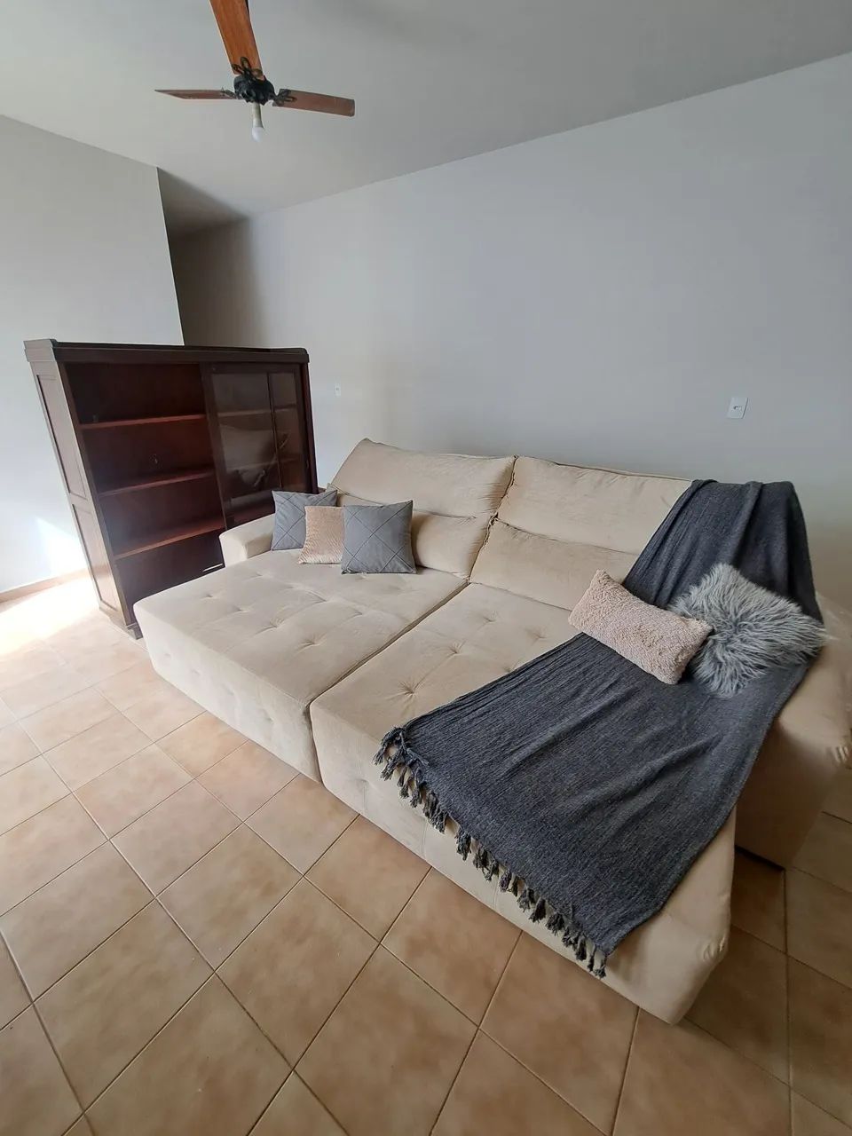 Sofá retrátil e reclinavel 2,90 m (PAGUE PARCELADO PELA OLX E RETIRE PESSOALMENTE) - Foto 5