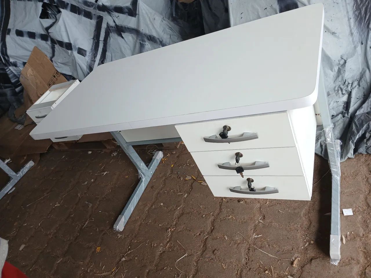 Mesa escritorio, nova, 1.20 x 60, 3 gavetas - Foto 5