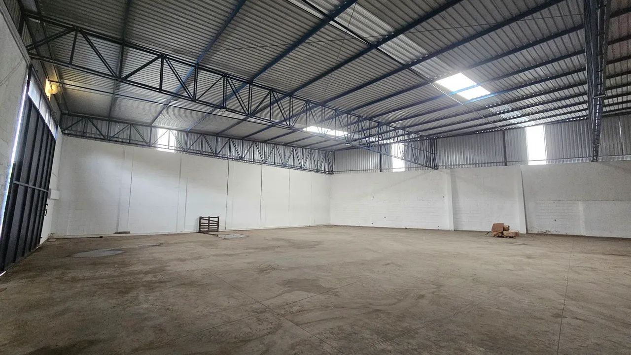 Galpão de 1050 m2 ao lado da Rod. Lindenberg - Foto 5