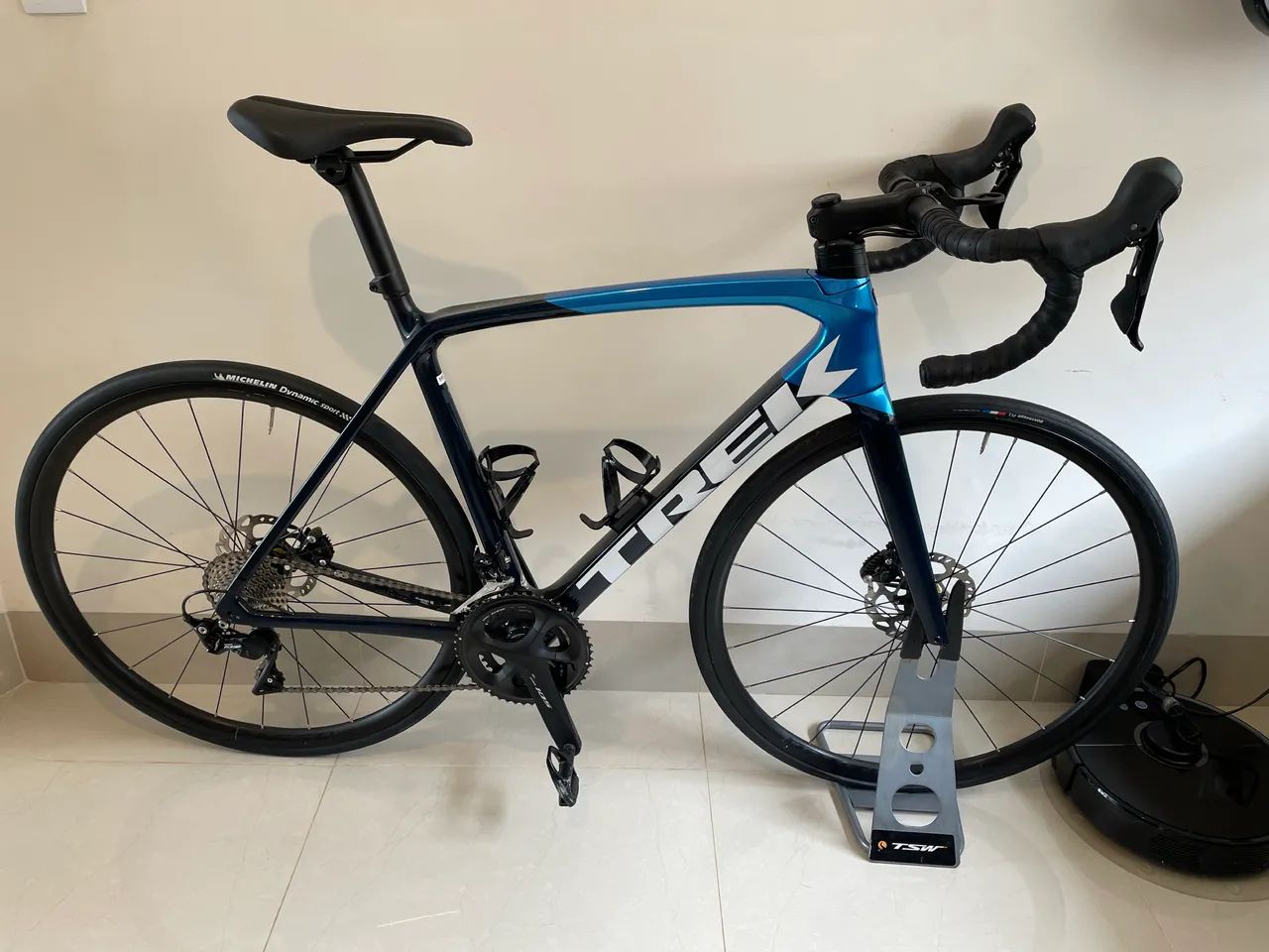 Trek Émonda SL-5 2021 - carbono, Shimano 105, 56 cm - excelente