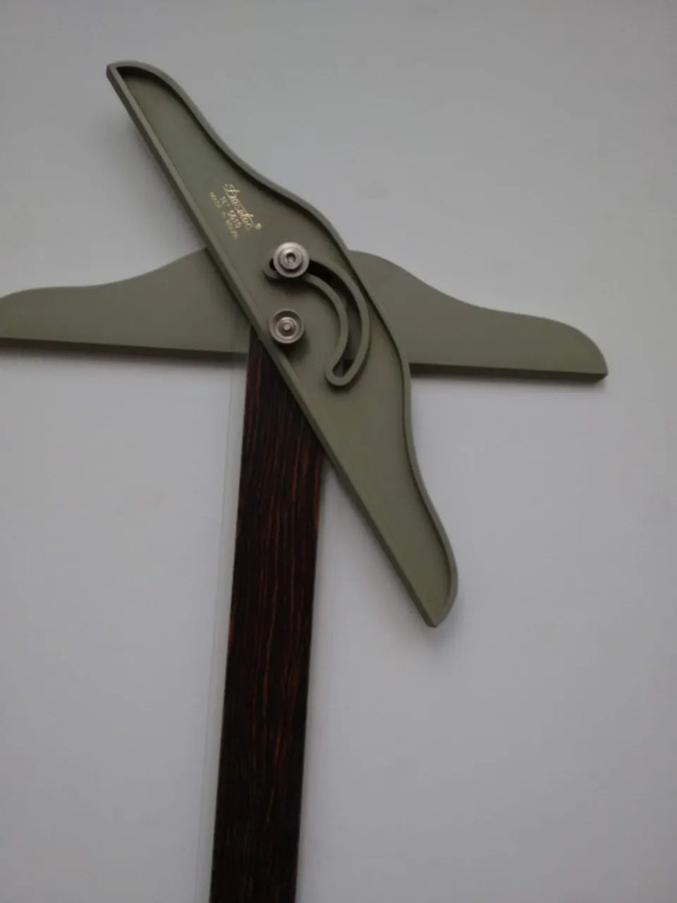 Régua T Móvel Duplo. Mod. 5610 Desetec  - Foto 2