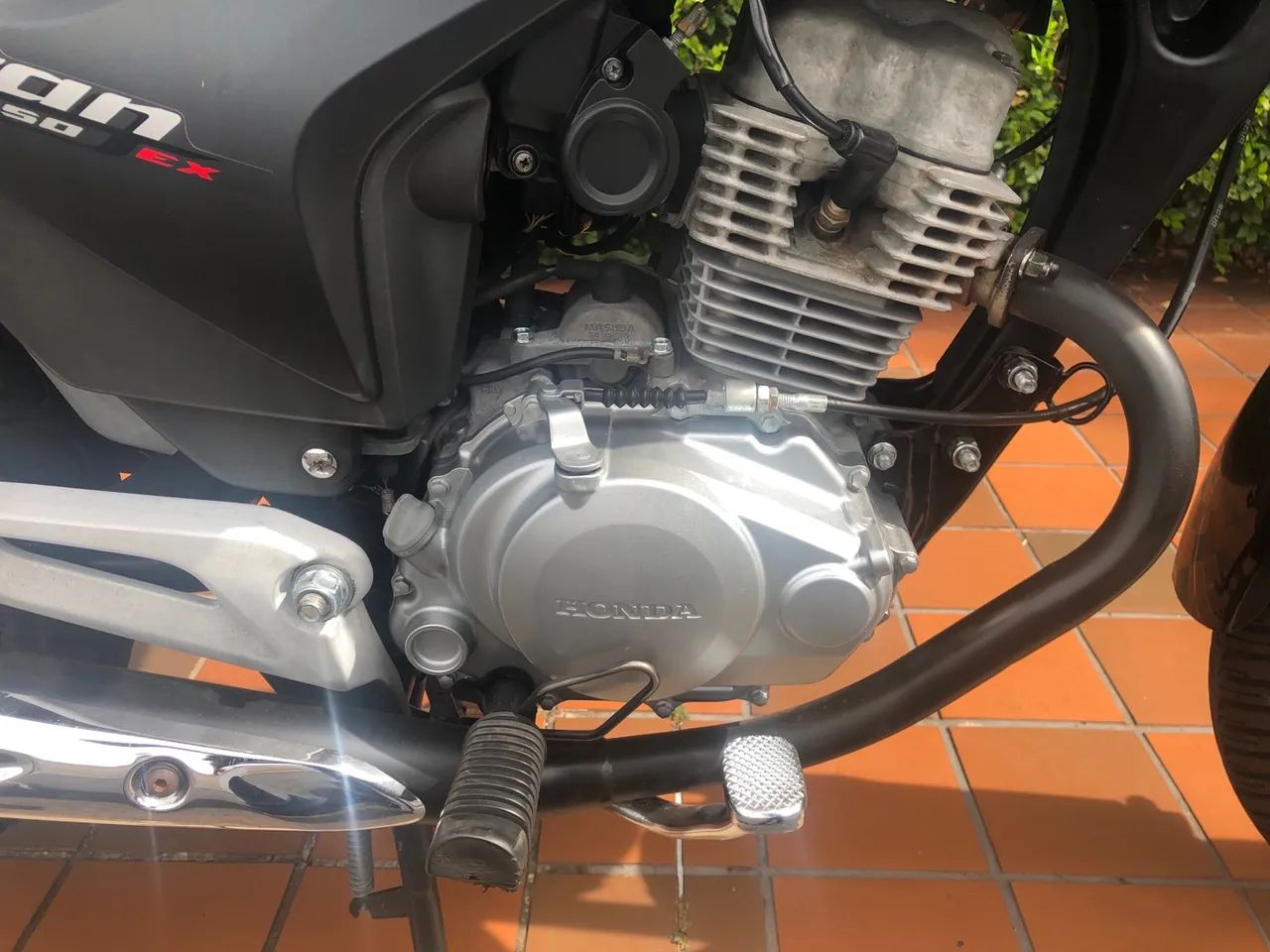 Vendo ou troco por MOTO Honda CG Titan 150 EX 2012 c/ 25 Pago - Foto 5