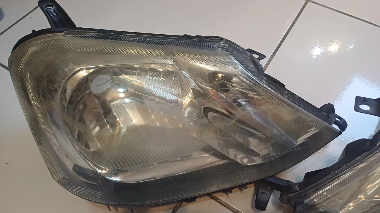 Farol Usado Etios Cross - Peça para Carro