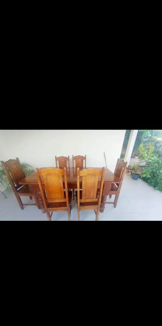 Wooden table with 06 chairs.64231833584770120
