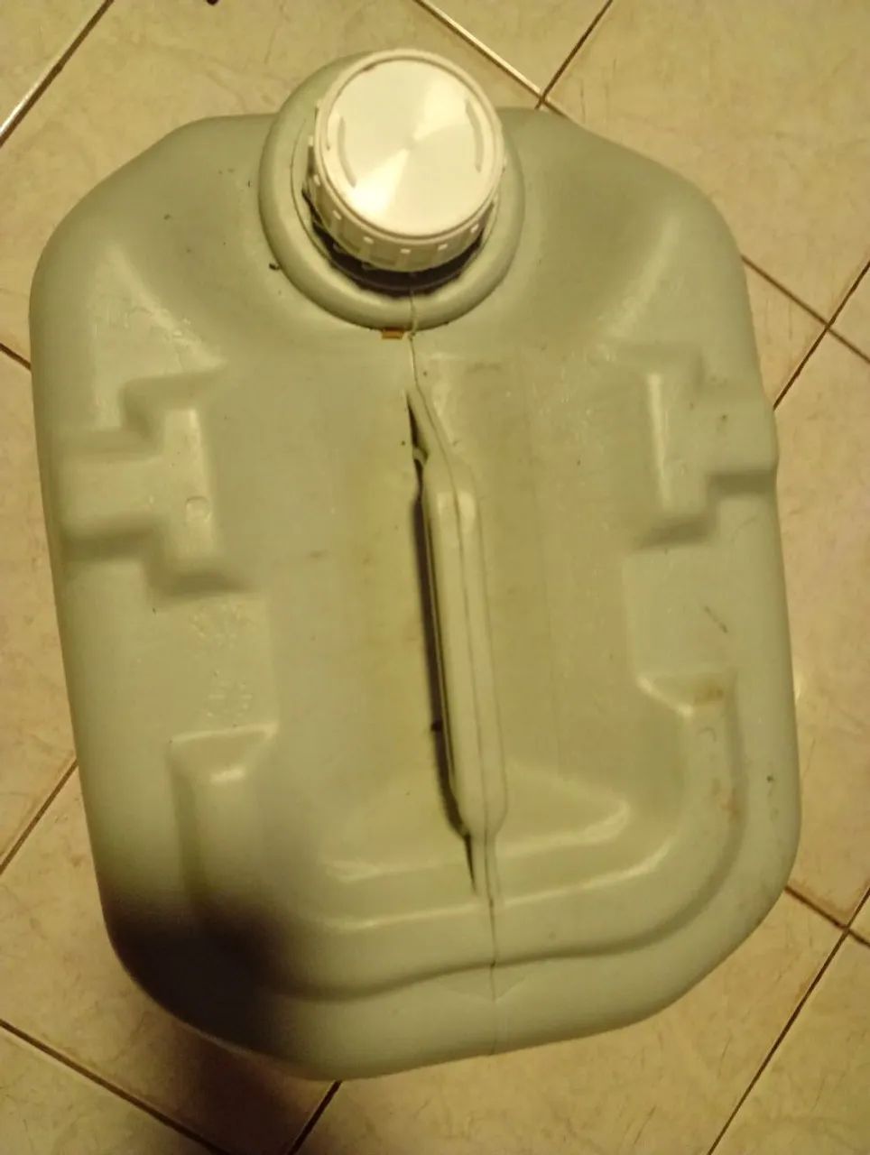 Galão de 20 litros a venda  - Foto 2