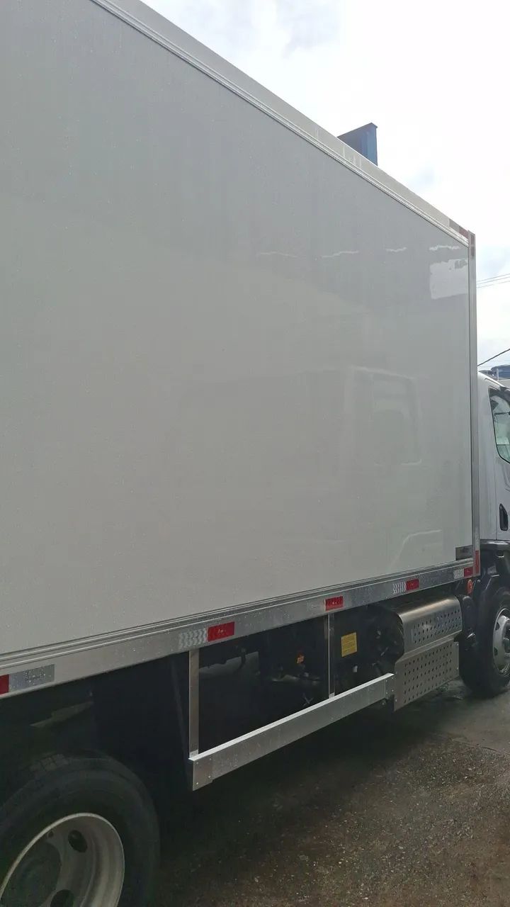 Baús para transporte de carga com necessidade de controle de temperatura.  - Foto 2
