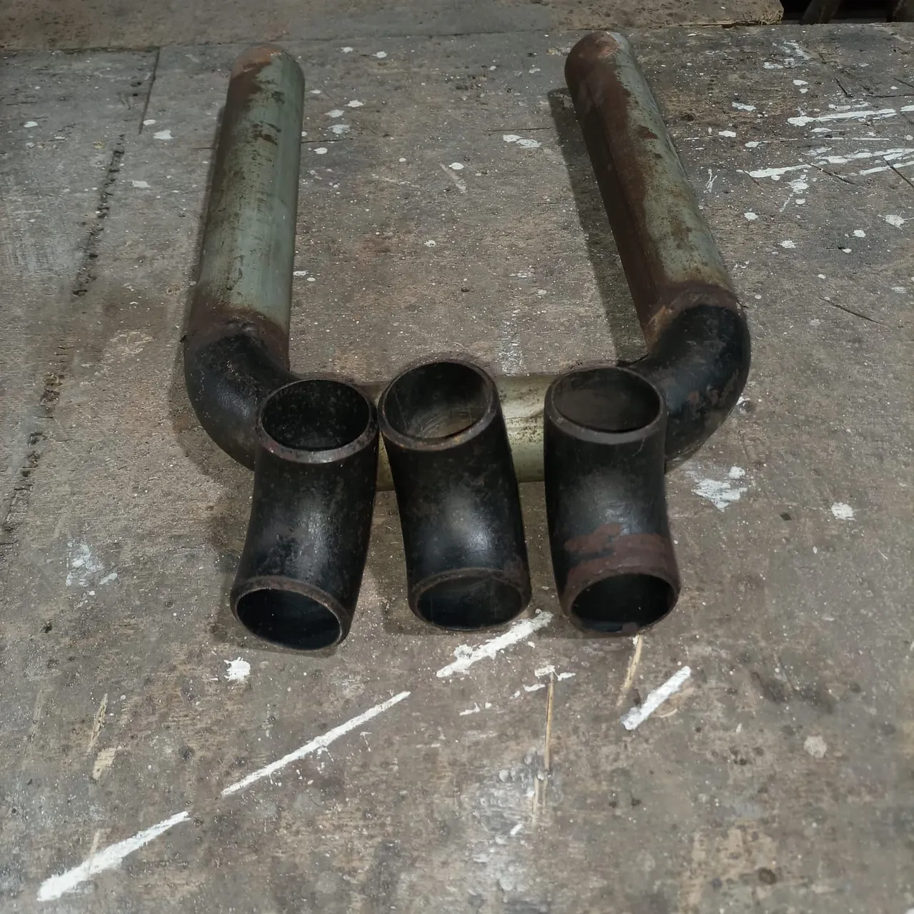 Conexões de cano de ferro