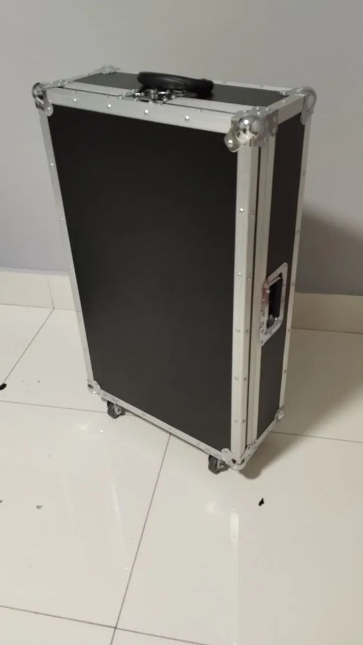 Pedalboard Hands com Flightcase 80x50 + Softbag Creation-FD - Foto 2