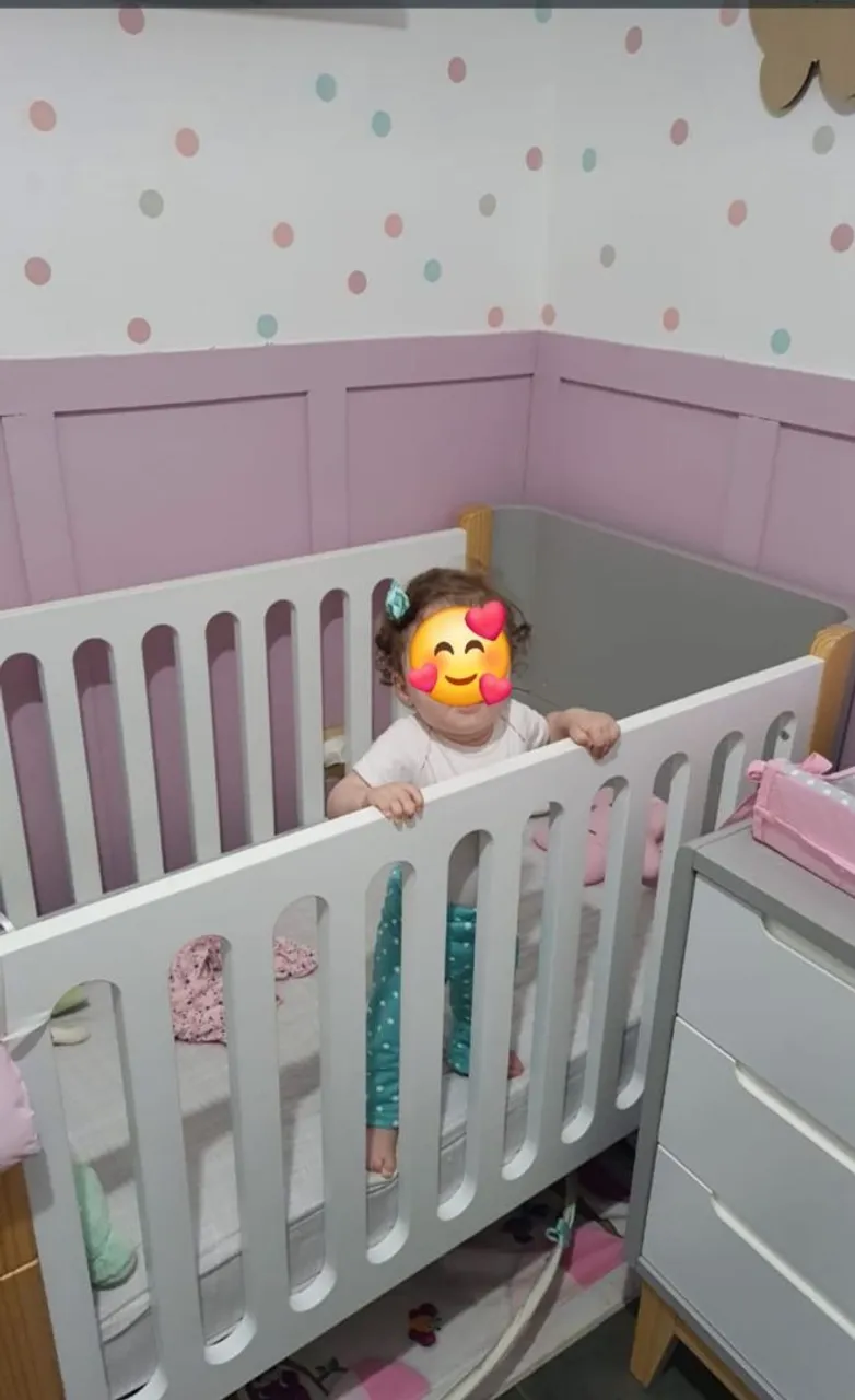 Berço Infantil Branco e Cinza