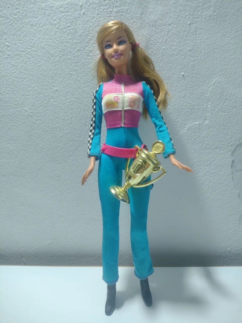 Boneca Barbie Pilota 2009 | Colecionável  - Foto 2