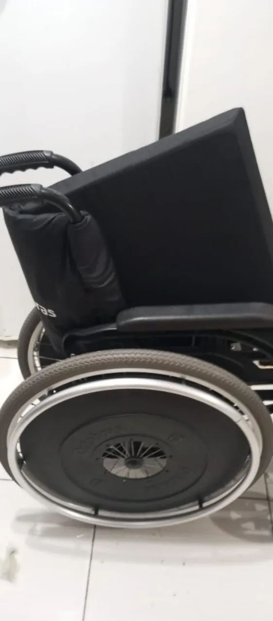 Cadeira de rodas zerada 64684411083266122