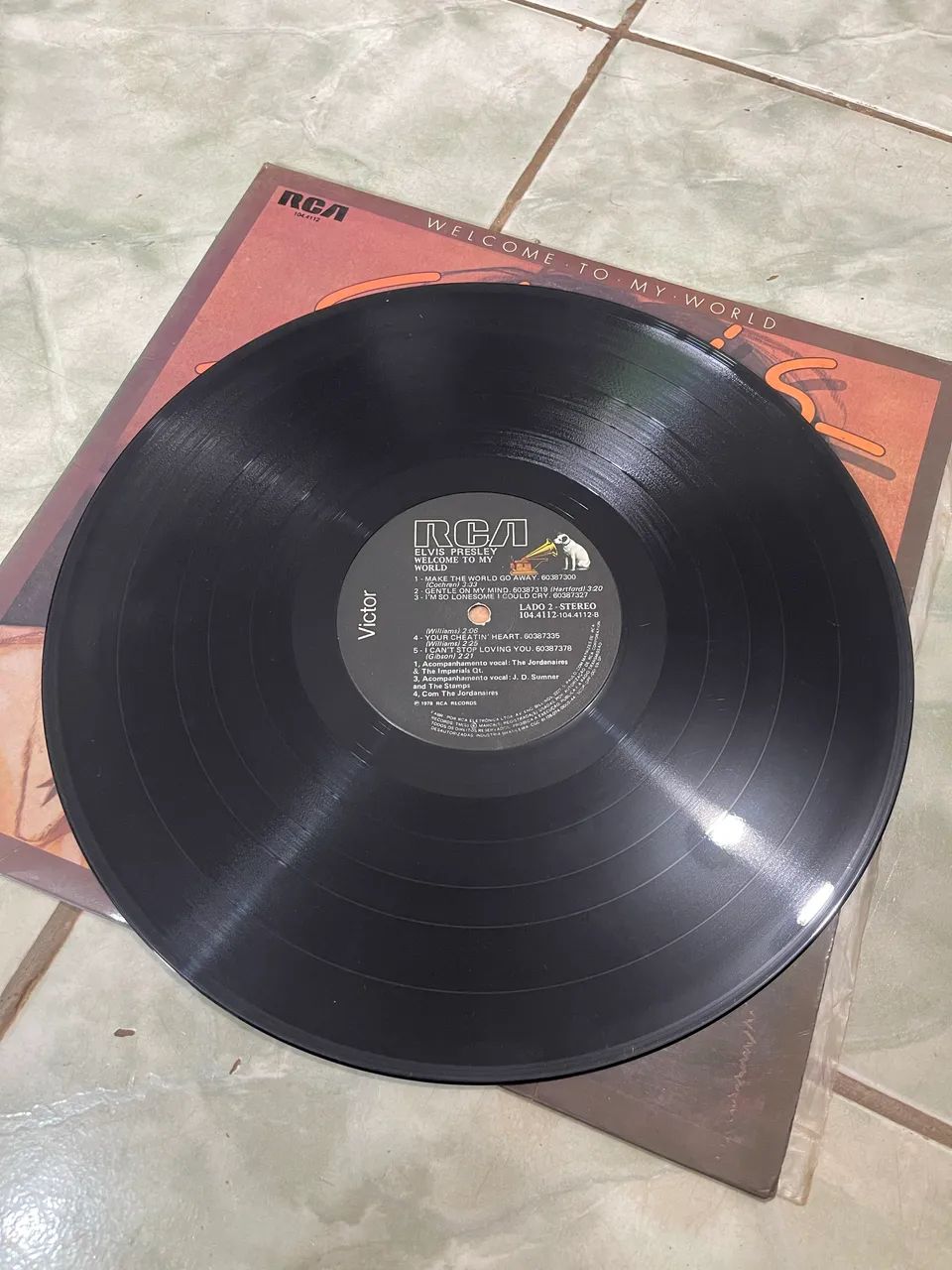 Disco de vinil Elvis semi novo  - Foto 2