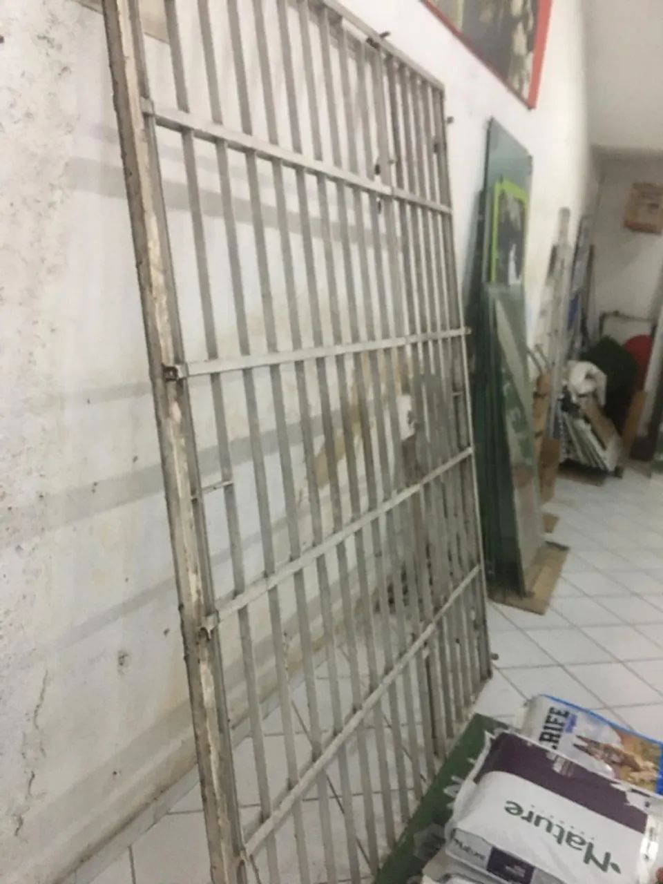 Grade de ferro para porta - Foto 2