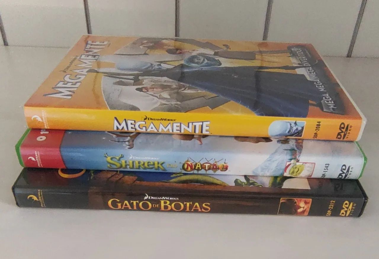 Coleção de DVDs DreamWorks: Shrek no Natal, Megamente e Gato de Botas - Foto 3