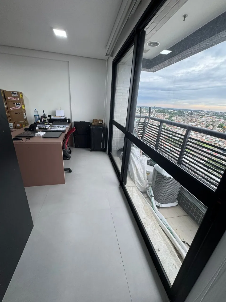 Sala Comercial á Venda No Britania Stanford de 32m² na Ponta Negra