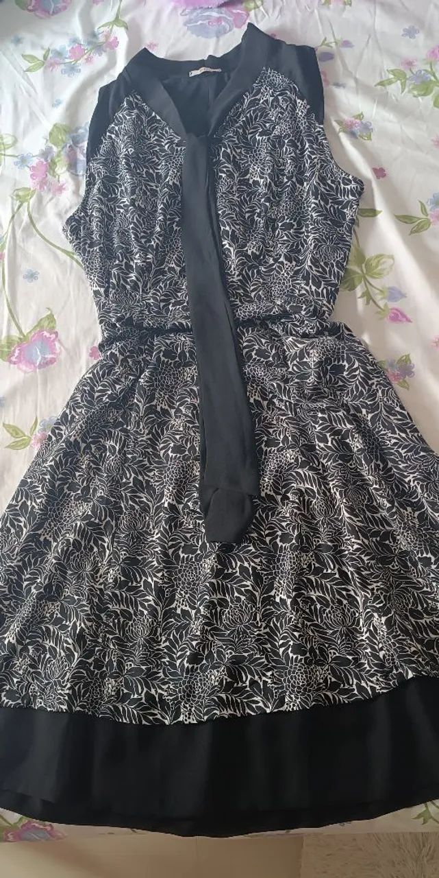 Vestido floral preto e branco - Foto 3