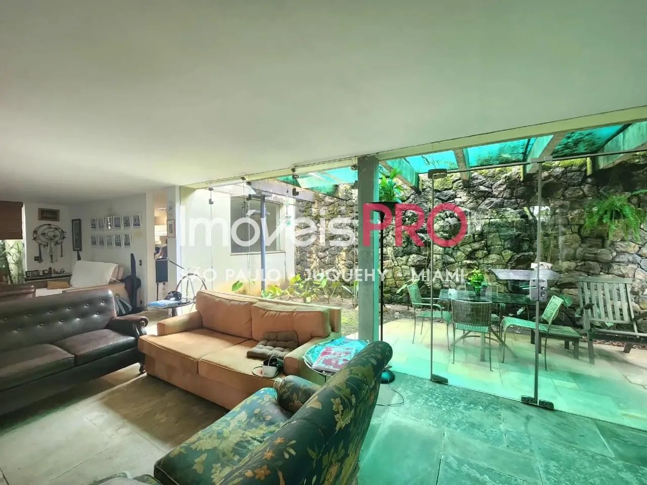 Casa com projeto de renomado arquiteto a venda no jardim Europa com 275m2, 3 dormitórios,  - Foto 2