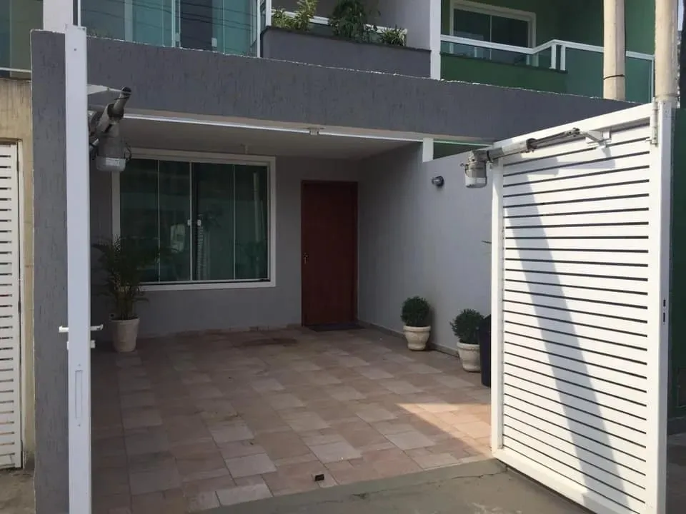 Sobrado em Rua Campina Grande - Campo Grande - Rio de Janeiro/RJ