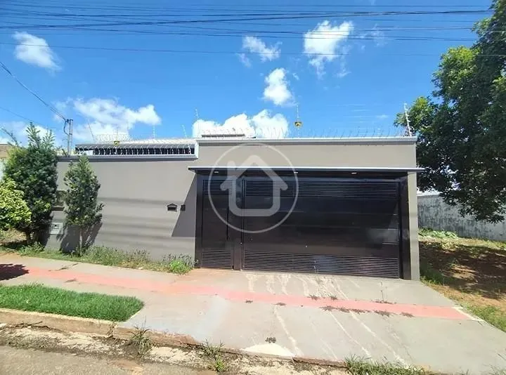 IMÓVEL COM 3 QUARTOS SENDO 1 SUITE