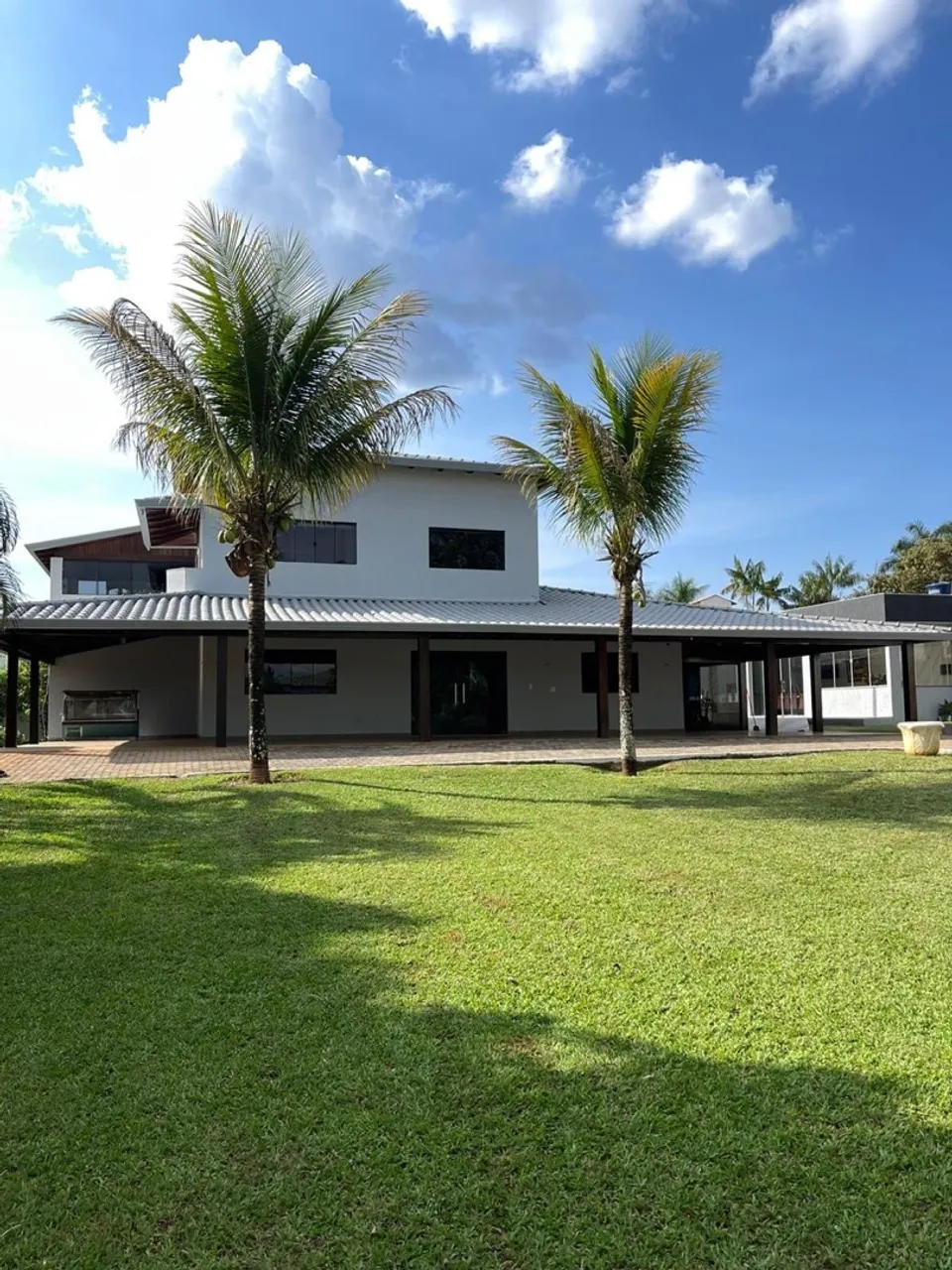 Casa de alto padrão em condomínio?