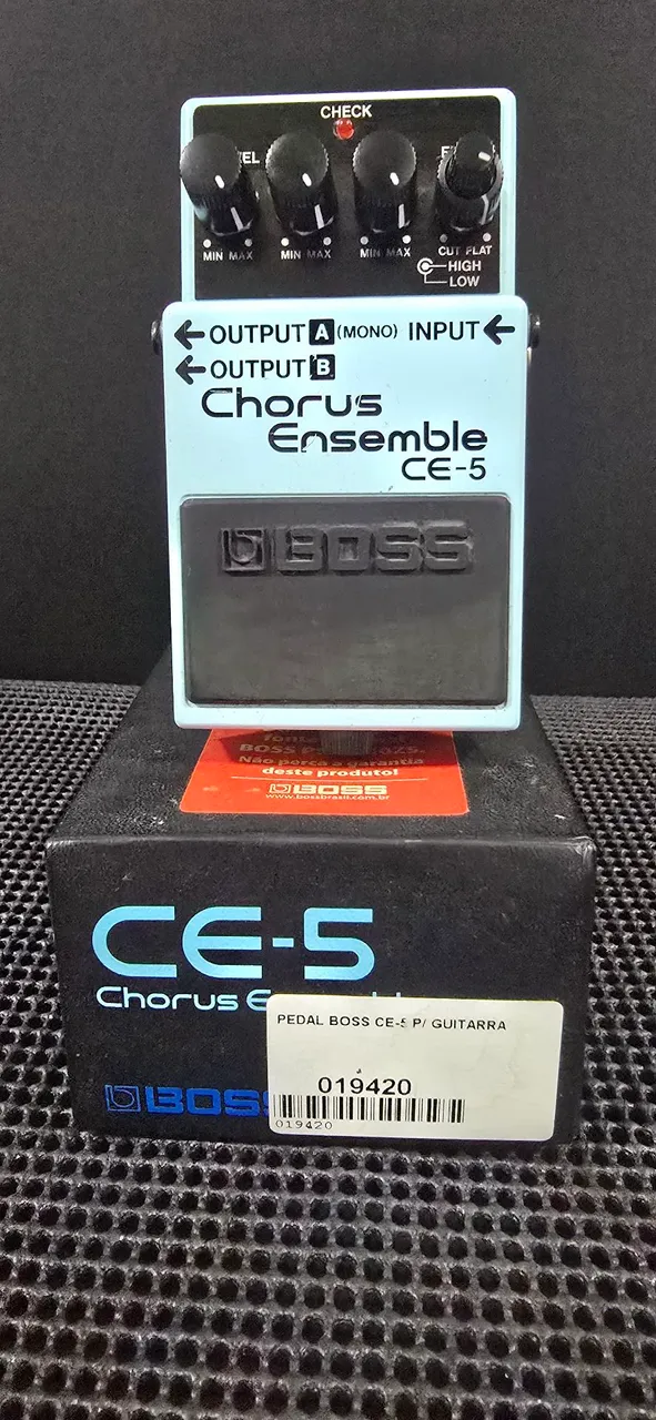 Pedal de Chorus Ensemble Boss CE-5 (aceito trocas) - Instrumentos