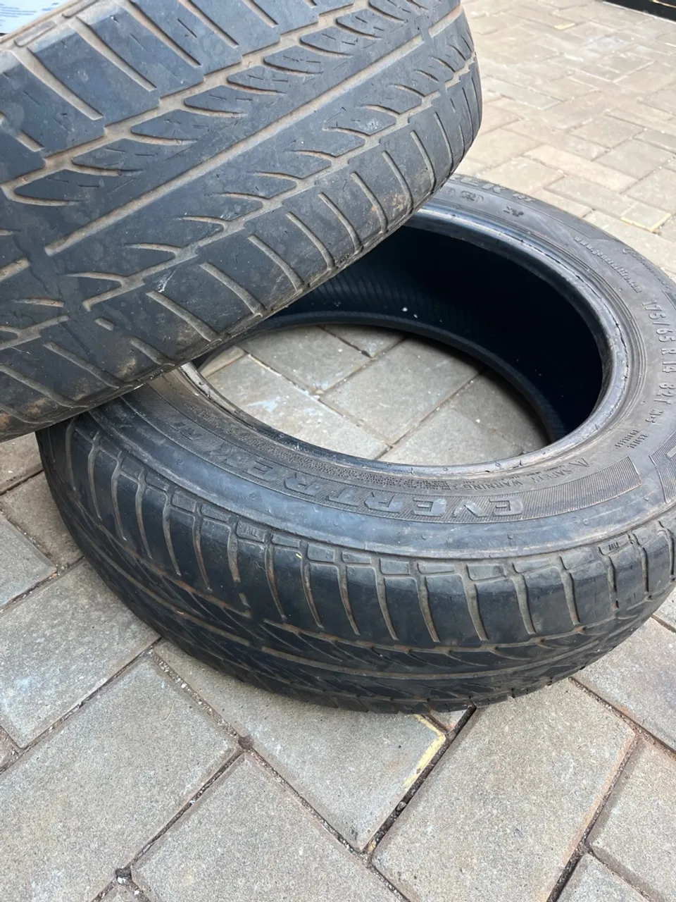 Pneu usado 175/65 r14