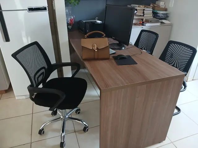 CADEIRA DE ESCRITÓRIO GIRATÓRIA E FIXA - Foto 3