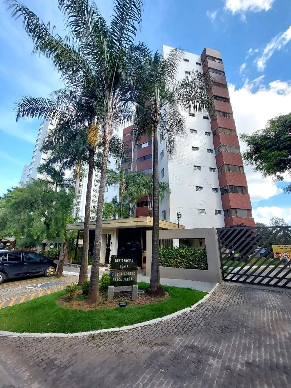 Q. 204 Res. Fênix Águas Claras Belo Apartamento com aproximadamente 180,0² , 4Qts, 2 Gar
