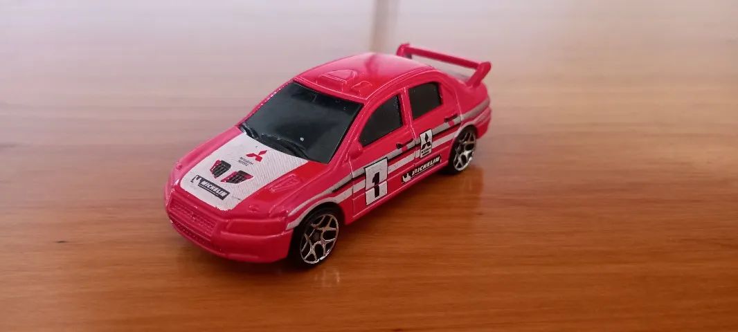 Mitsubishi Evo 7 - Hot Wheels Track Stars 2008 