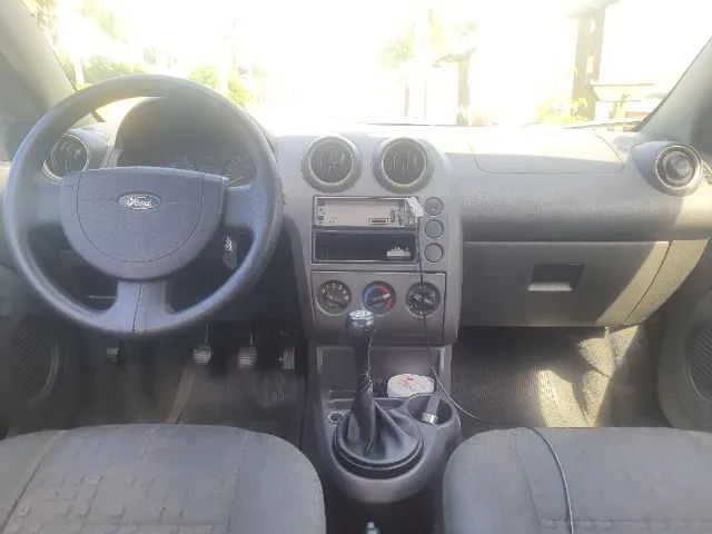 Fiesta 1.0 Econômico em ótimo estado