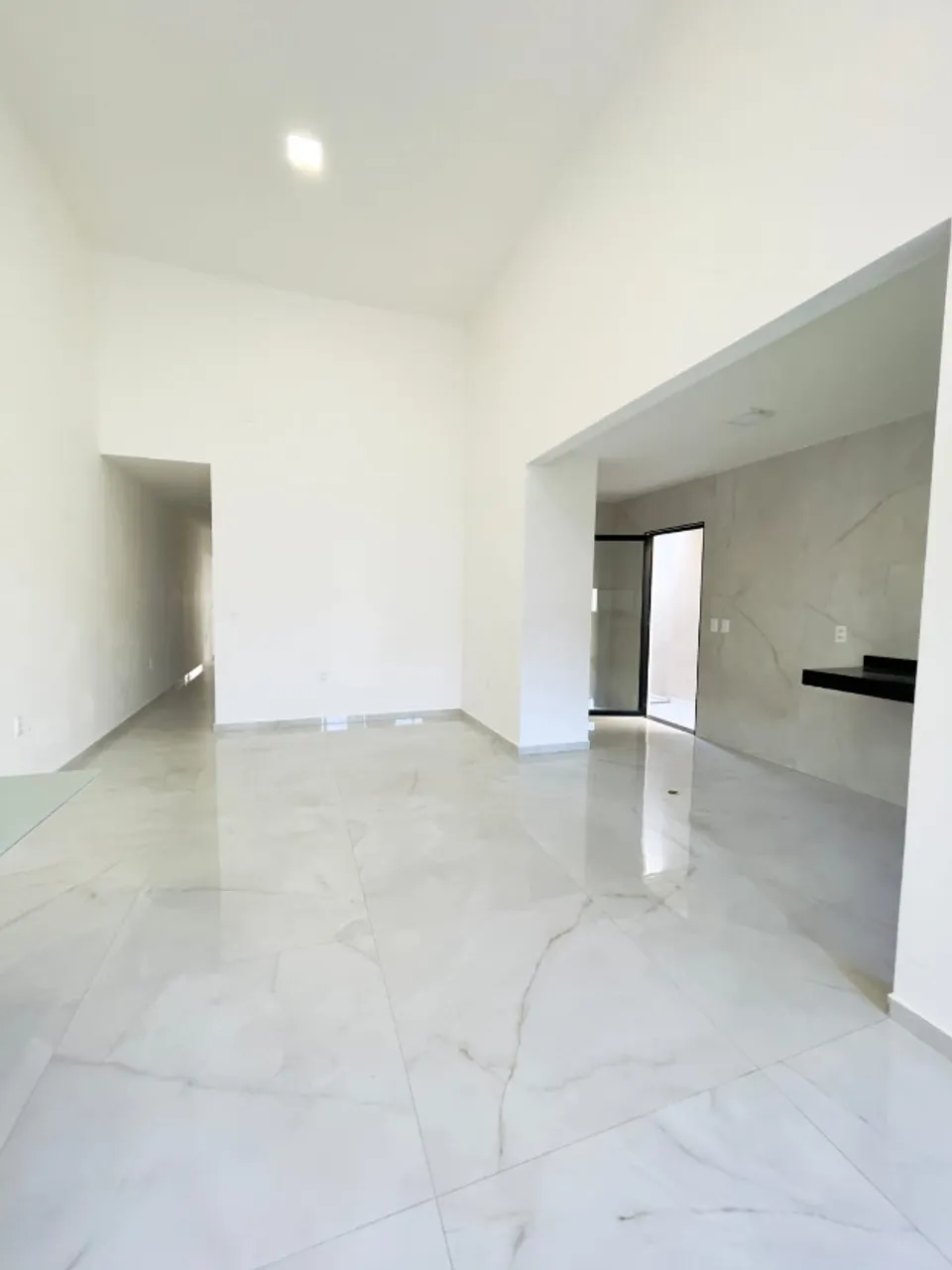 Casas planas e duplex com três quartos sendo um suíte no Eusébio - 122m²