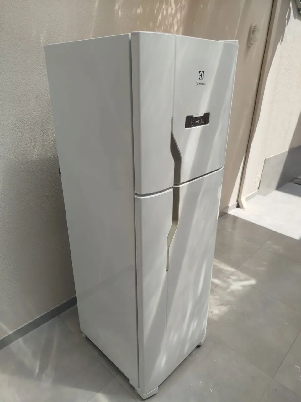 Vendo geladeira Eletrolux  - Foto 2