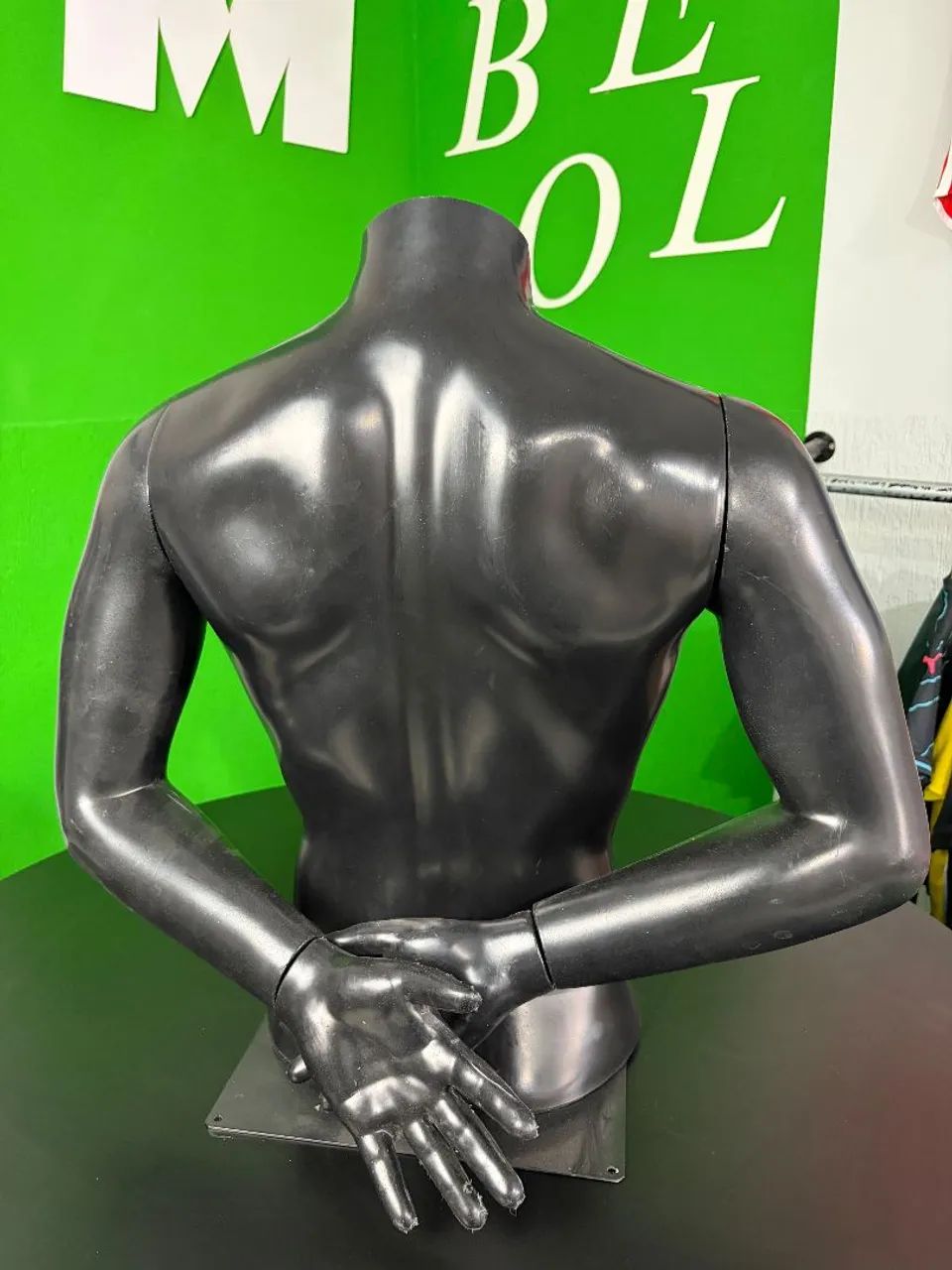 Manequim Busto Com Braço e base, Manequim Masculino - Foto 3