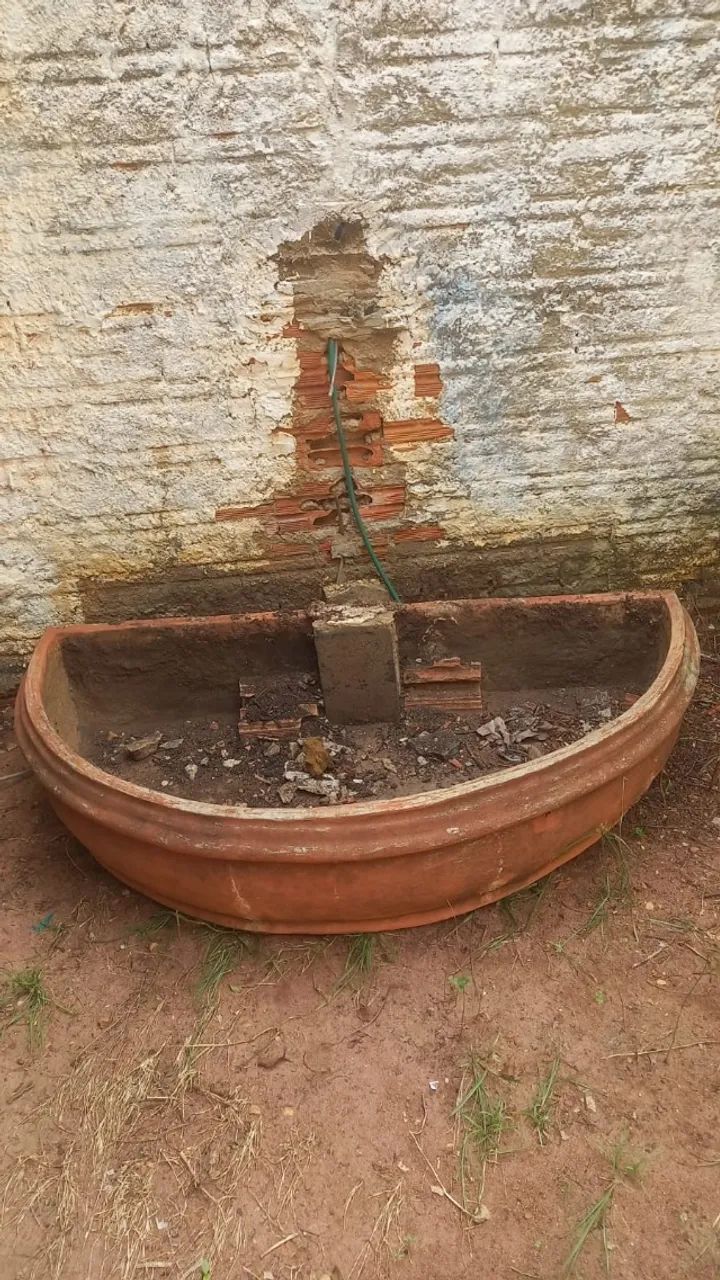 Aquário/tanque de cerâmica 220 litros