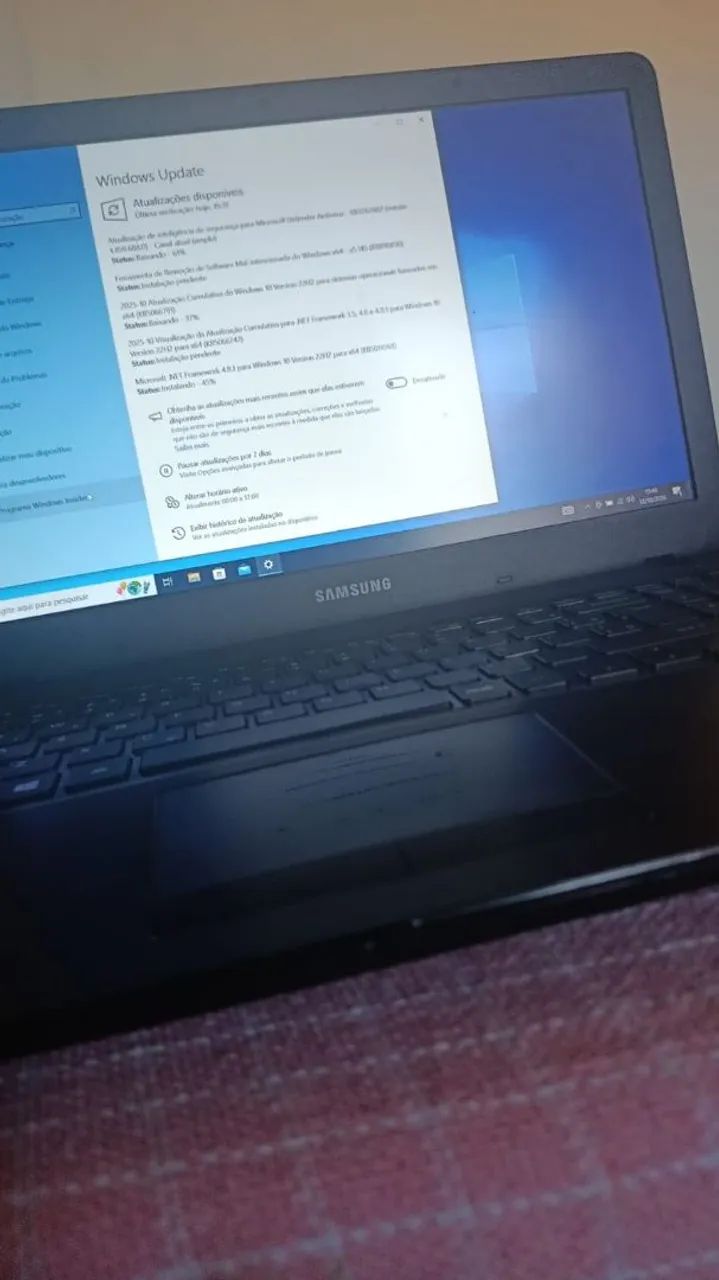 Vende-se ou troca Notebook Samsung  para conserto ou retirada de peças  - Foto 3