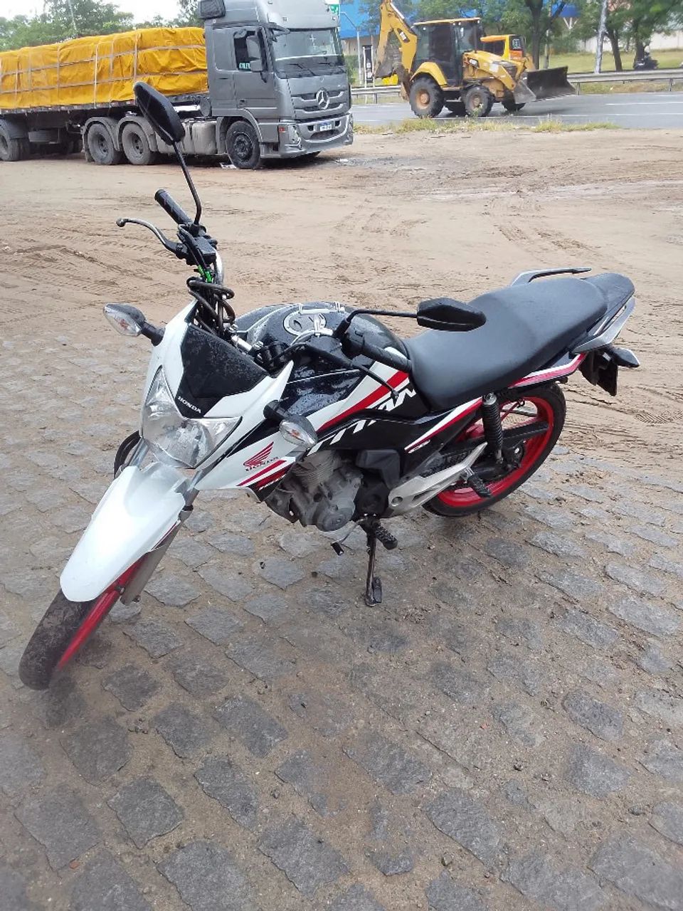 Moto a venda