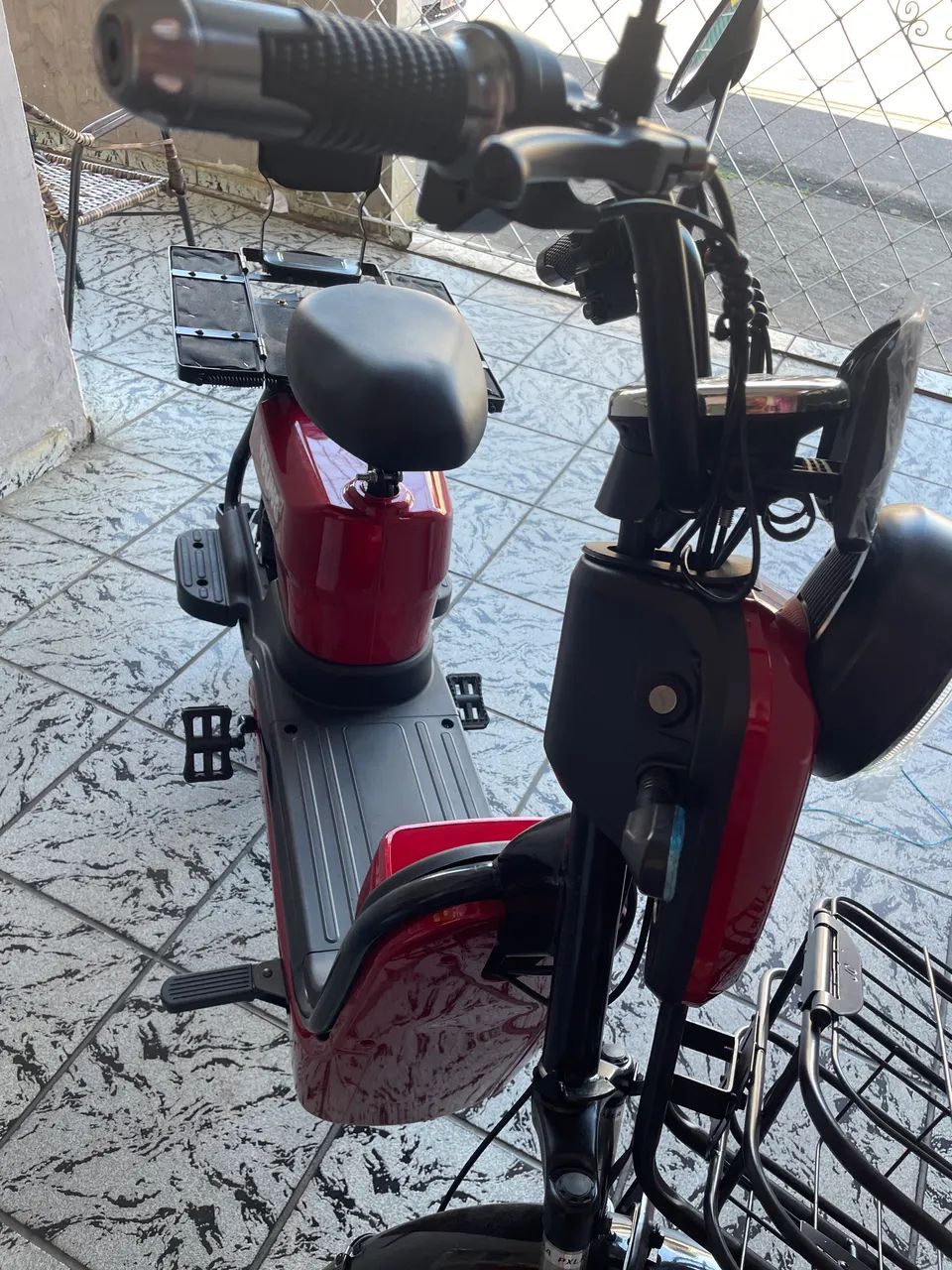 Moto elétrica (scooter) nova 