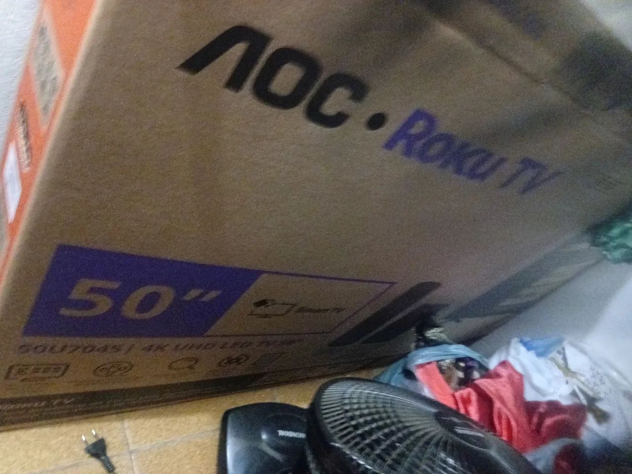 SMART TV AOC ROKU 50 POLEGADAS - 6 MESES DE USO COM 6 MESES DE GARANTIA + NF + CAIXA - Foto 4