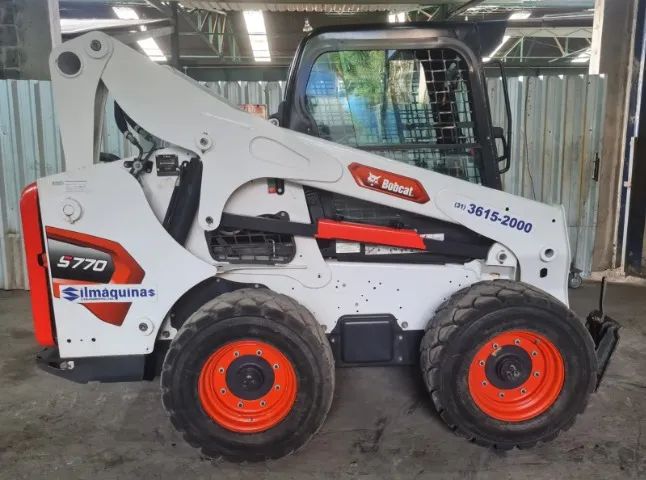 Mini Carregadeira Bobcat S770 Com 432h Ano 2024 Com Ar - Foto 2