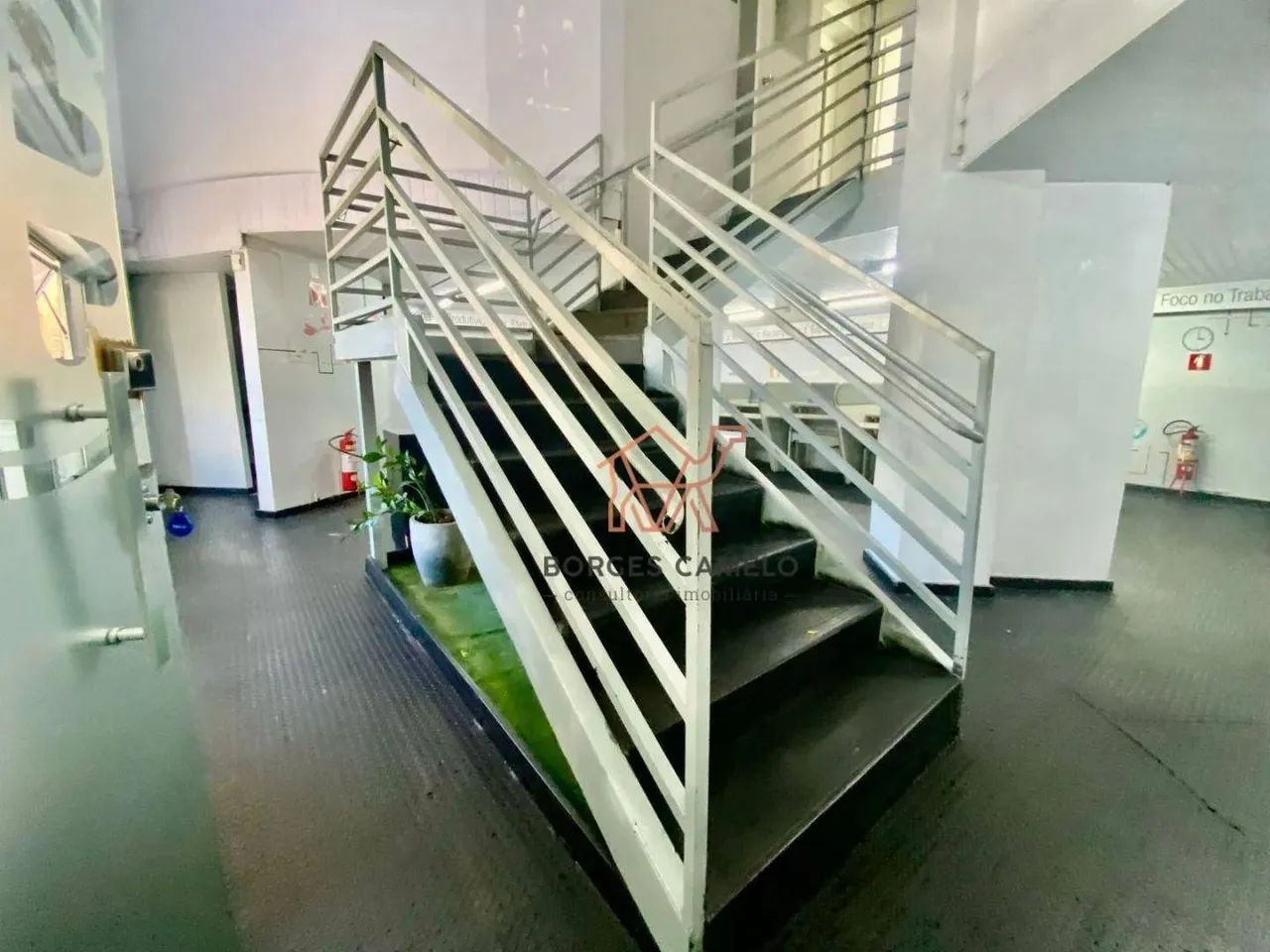Sala Comercial na Rua São Paulo com Augusto de Lima - Foto 2