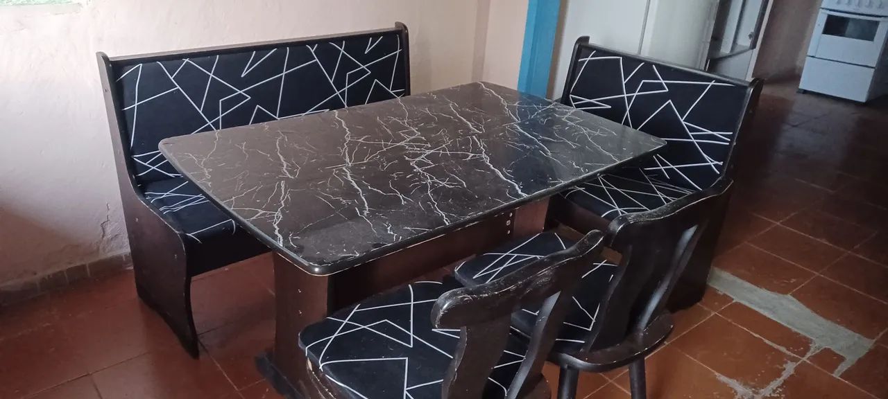 Mesa com bancos em MDF65060623598082120