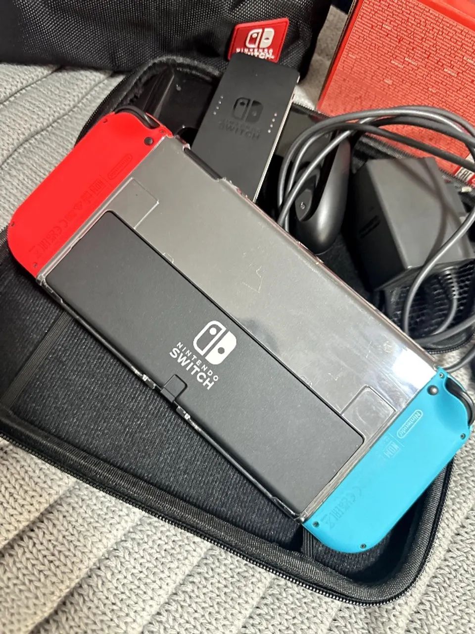 Nintendo Switch + Case + Controle  - Foto 2