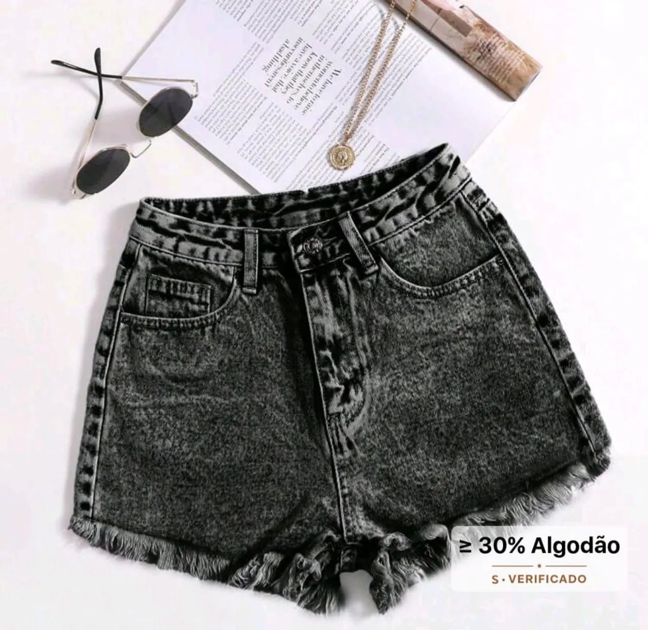 Short jeans escuro