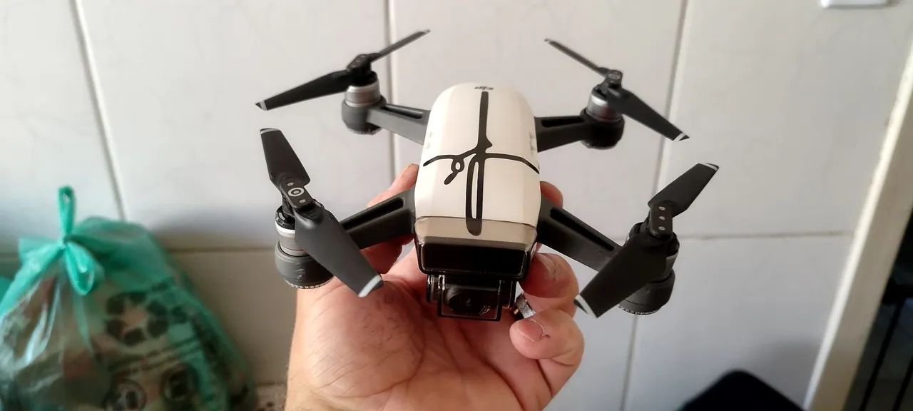 Vendo Drone DJI SPARK - Foto 2