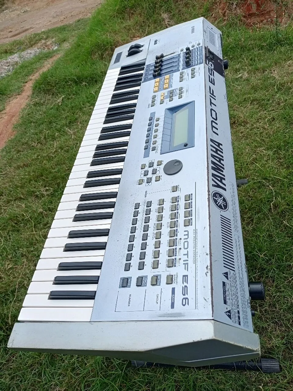 Teclado sintetizador Roland Ax synth - Instrumentos musicais