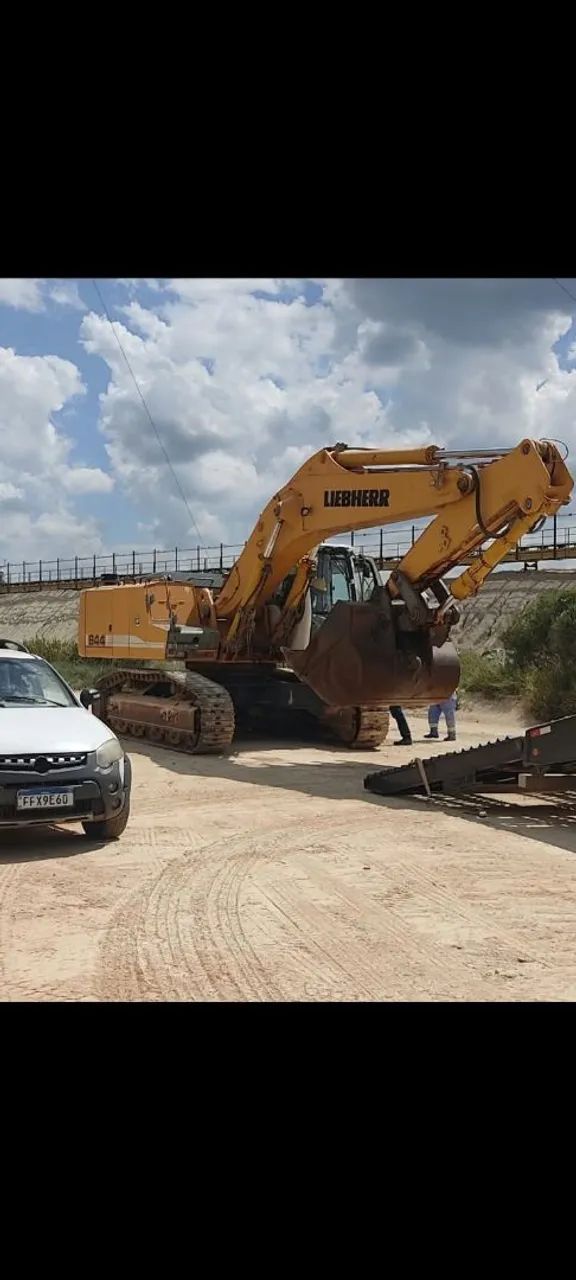 ESCAVADEIRA LIEBHERR 944C - Foto 2